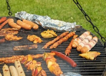 Trim and Thriving: The Ultimate Guide to Nourishing Your Pup with the Best Dog Food for Weight Loss and Joint Health