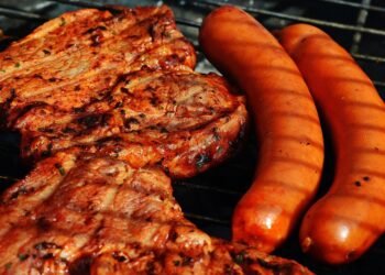 Can Dogs Enjoy the Tropical Treat: Exploring the Benefits of Guava for Your Furry Friend